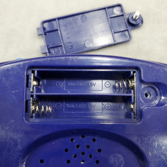 Family Feud handheld Game Irwin Toy 2007 - Picture 7 of 7